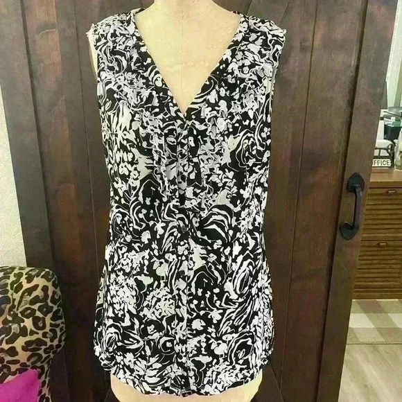 Madison Size X-Large Tank Top button front, double ruffle v-neck - Picture 1 of 8
